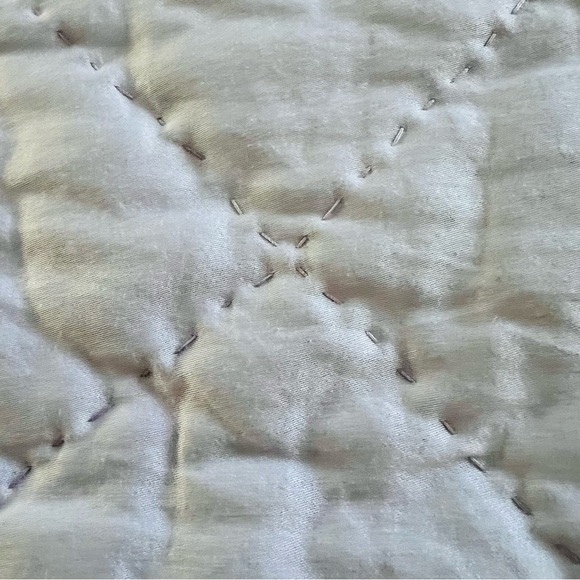 Vintage Handmade Quilt – 55” x 65” – Folk Art Appliqué Hearts & Tulips – Denim - Picture 11 of 15